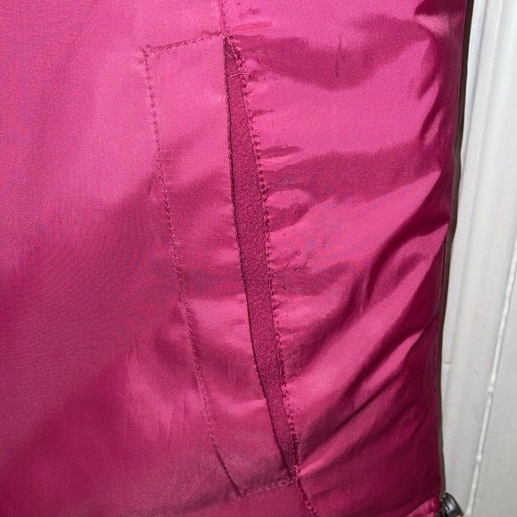 New Balance Reversible Quilted Puffer Vest Ladies S EUC - Picture 8 of 9